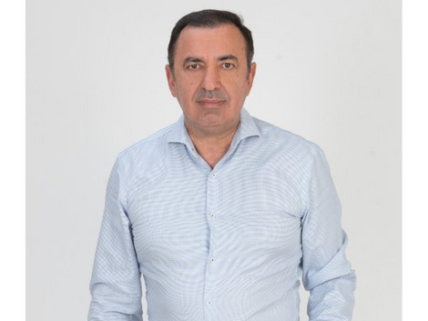 Γιώργος Ντίνος